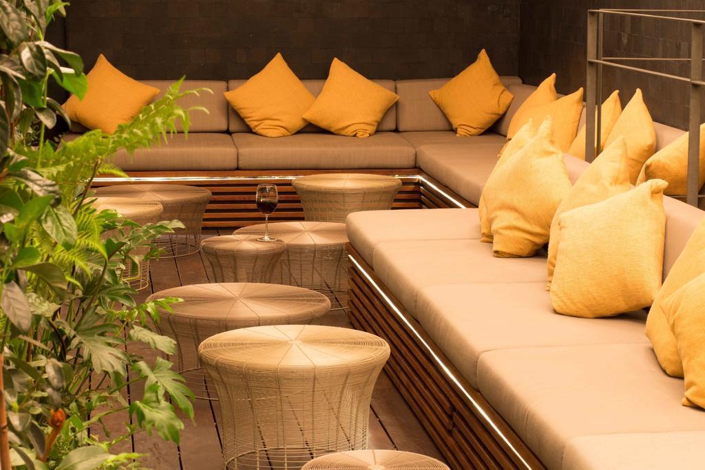Suites Contempo Mexico City Exterior photo The interior of the lounge