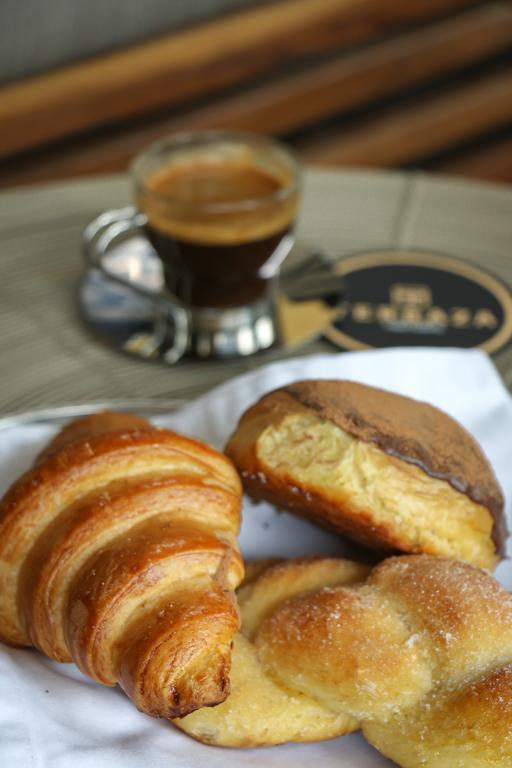 Suites Contempo Mexico City Exterior photo A typical Italian breakfast