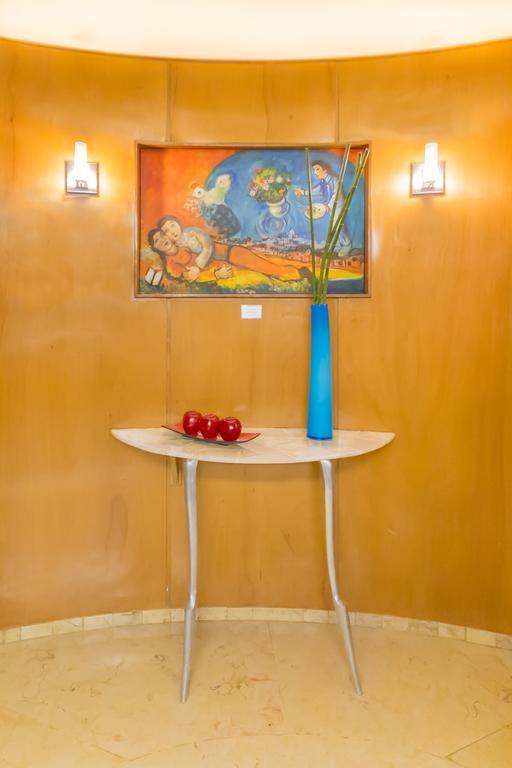 Suites Contempo Mexico City Exterior photo A console table