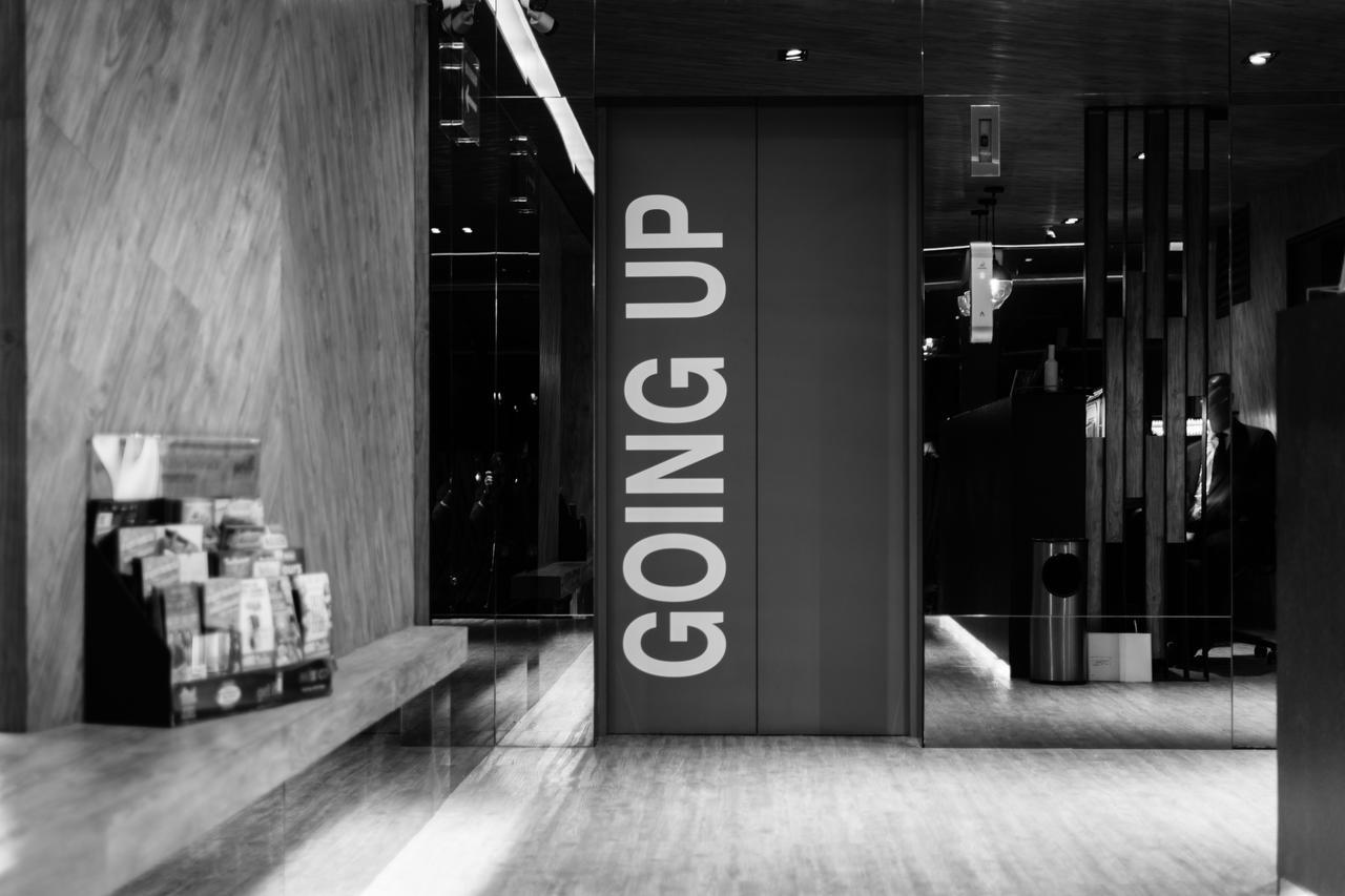 Suites Contempo Mexico City Exterior photo The elevator at the entrance of the building